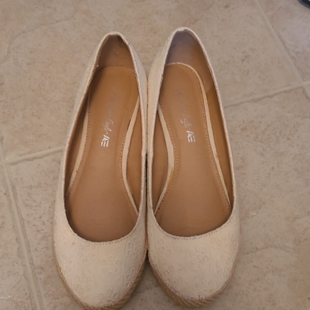 American Eagle Outfitters Cream Lace Flats